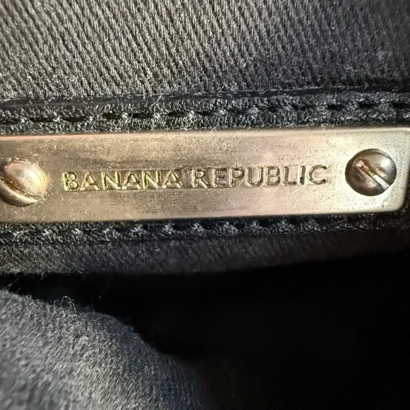 Banana Republic Black Leather Chain Crossbody purse Bag Twist Closure - Picture 2 of 7